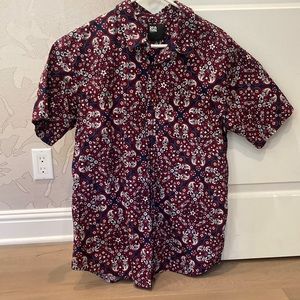 Brand new never worn RSQ Boys Large Button Up Short Sleeve Shirt